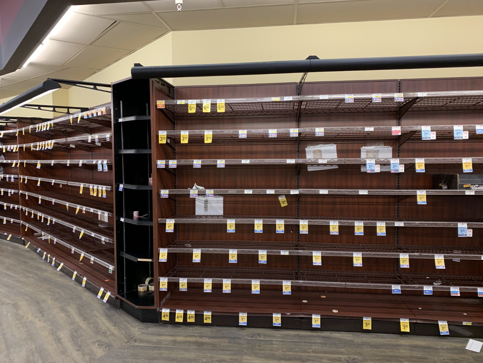 Safeway in Mountain View on lockdown day